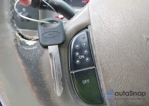 2004 Ford F-250 Lariat/Xl/Xlt из США, поврежденный, VIN 1FTNW21P84ED25032